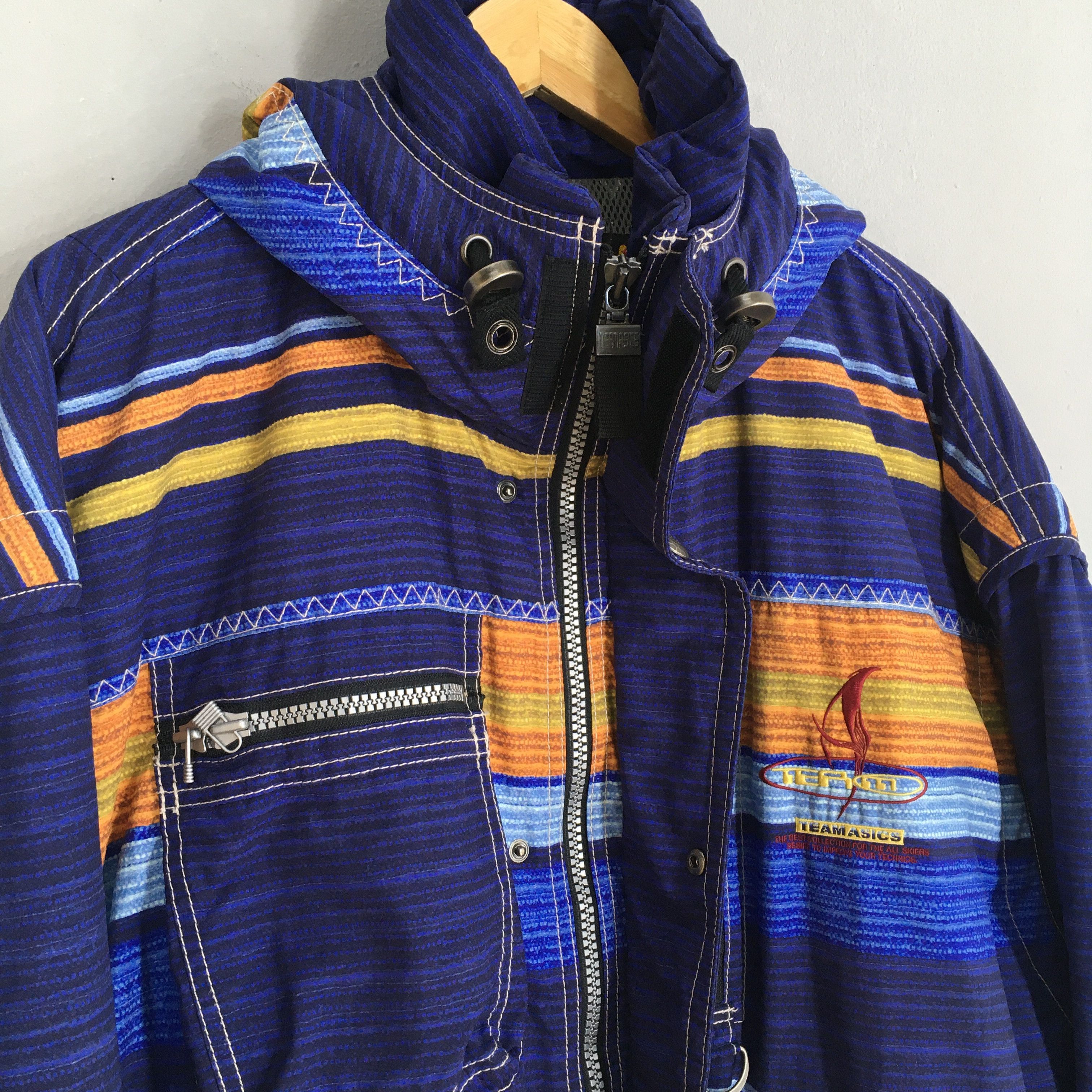 Vintage 90's Asics Ski Wear Winter Jacket Hoodie Large