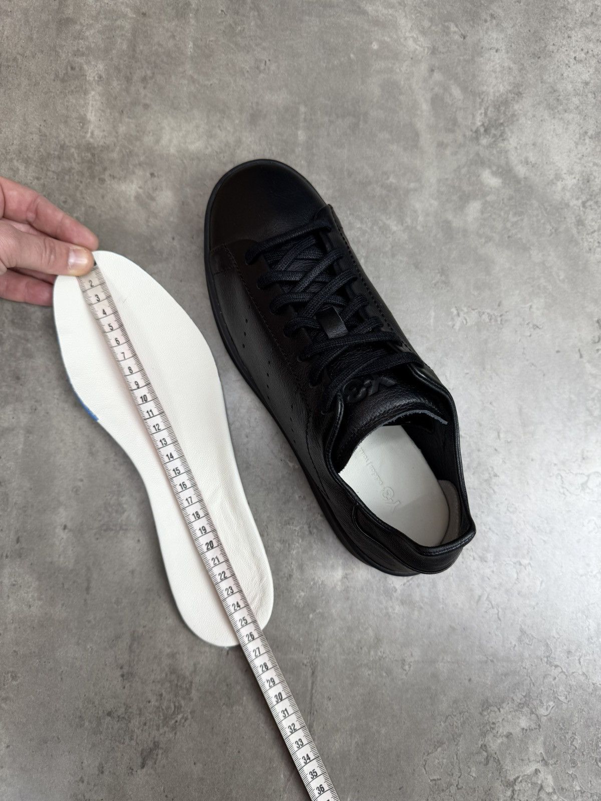 Y-3 Adidas Y-3 Stan Smith Triple Black Size US 7 Size US 7 / EU 40 - 11 Thumbnail