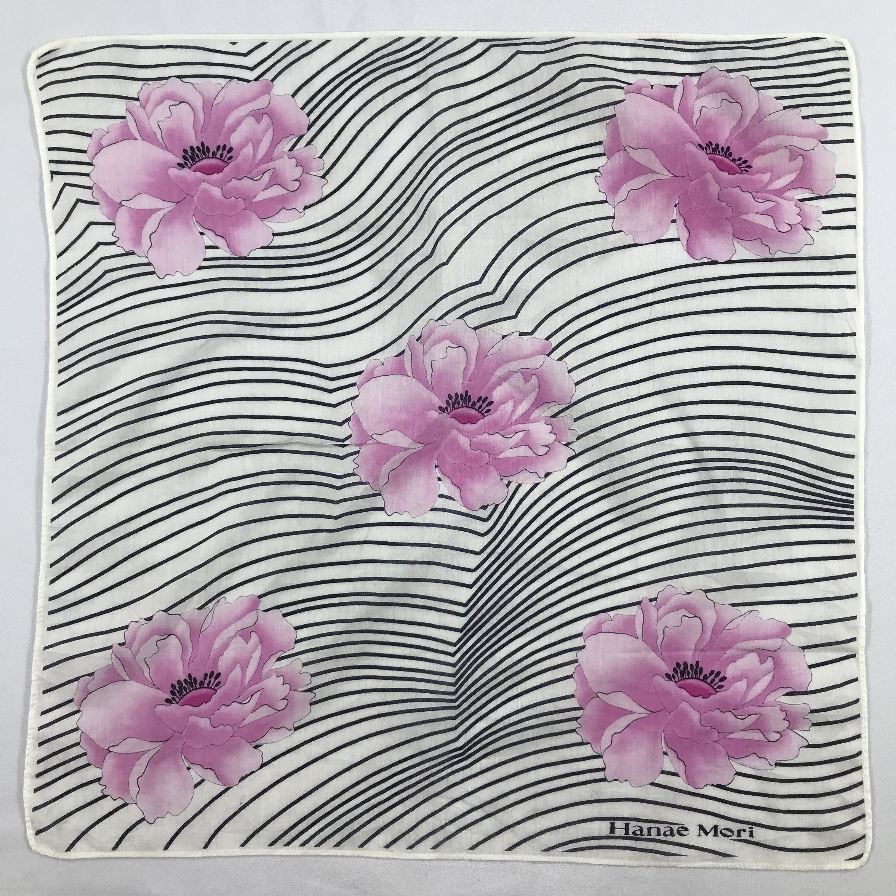 Hanae Mori × Vintage Hanae Mori Bandana / Handkerchief / Neckerchief - S2402 Size ONE SIZE - 1 Thumbnail