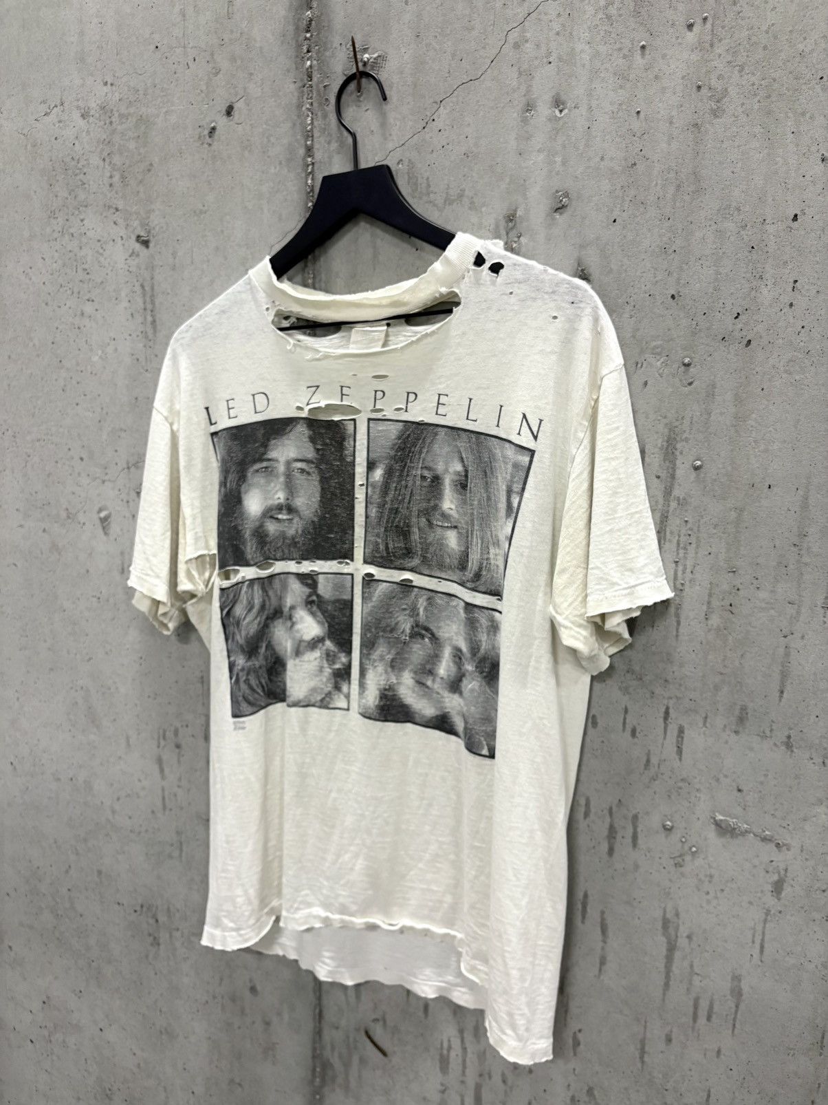 Band Tees Vintage Led Zeppelin Shirt Thrashed Faded Grunge Band Size US L / EU 52-54 / 3 - 6 Thumbnail