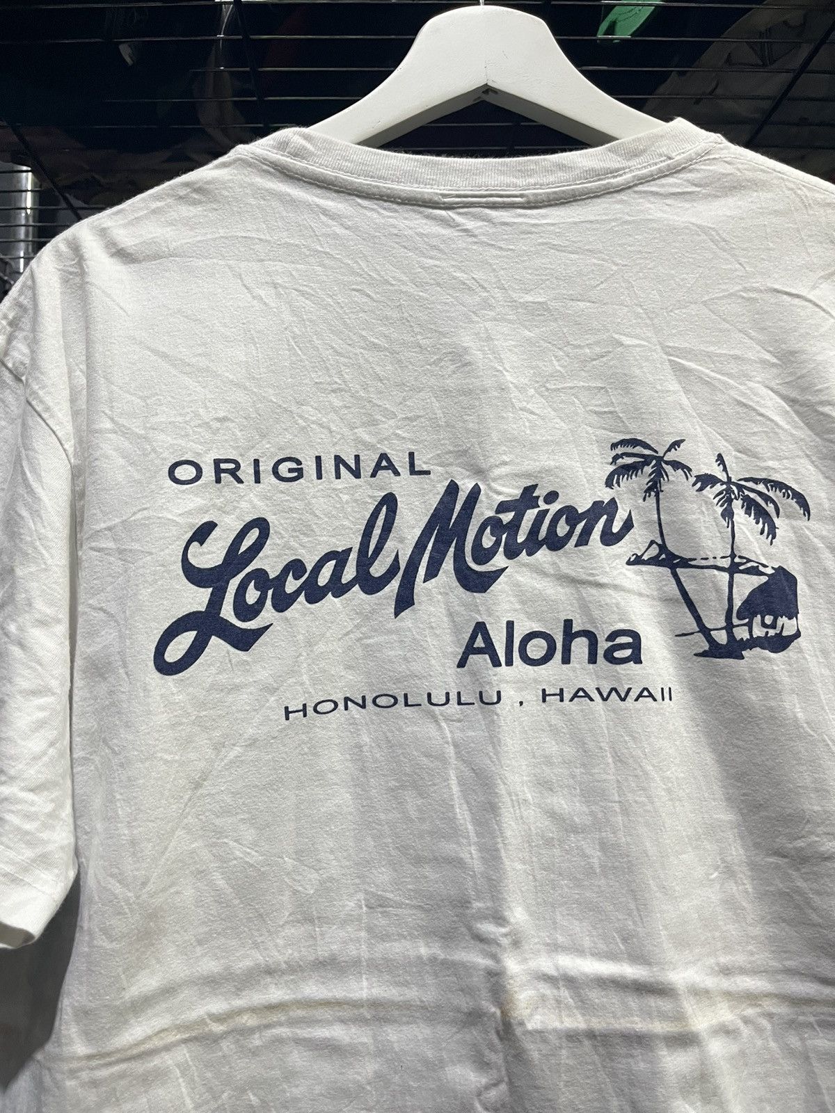 Vintage Local Motion Japan Surfboard Branded Tee Size US L / EU 52-54 / 3 - 4 Thumbnail