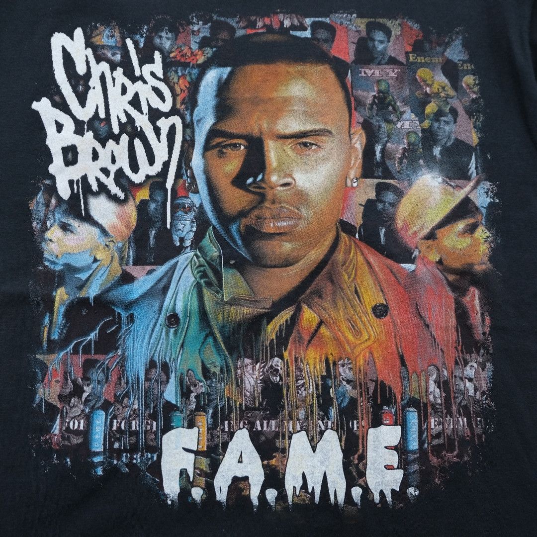 Rap Tees 2000s Chris Brown F.A.M.E Tour Black Tee-Unisex Size US M / EU 48-50 / 2 - 3 Thumbnail