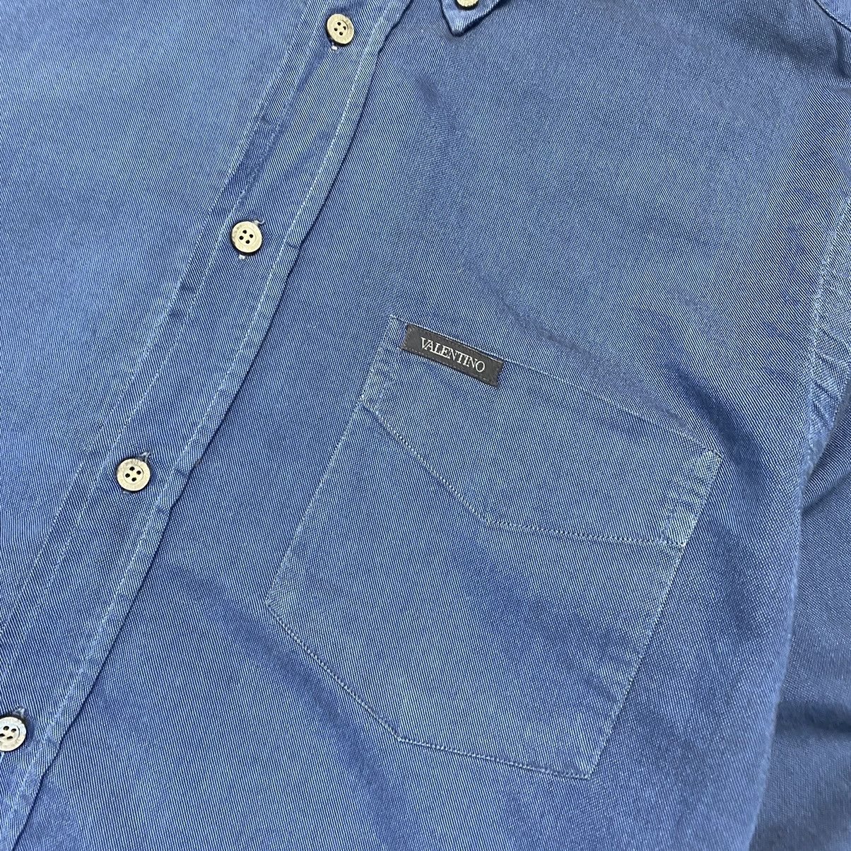 Valentino Luxury Valentino Jeans Small Basic logo Blue vintage shirt Size US L / EU 52-54 / 3 - 3 Thumbnail