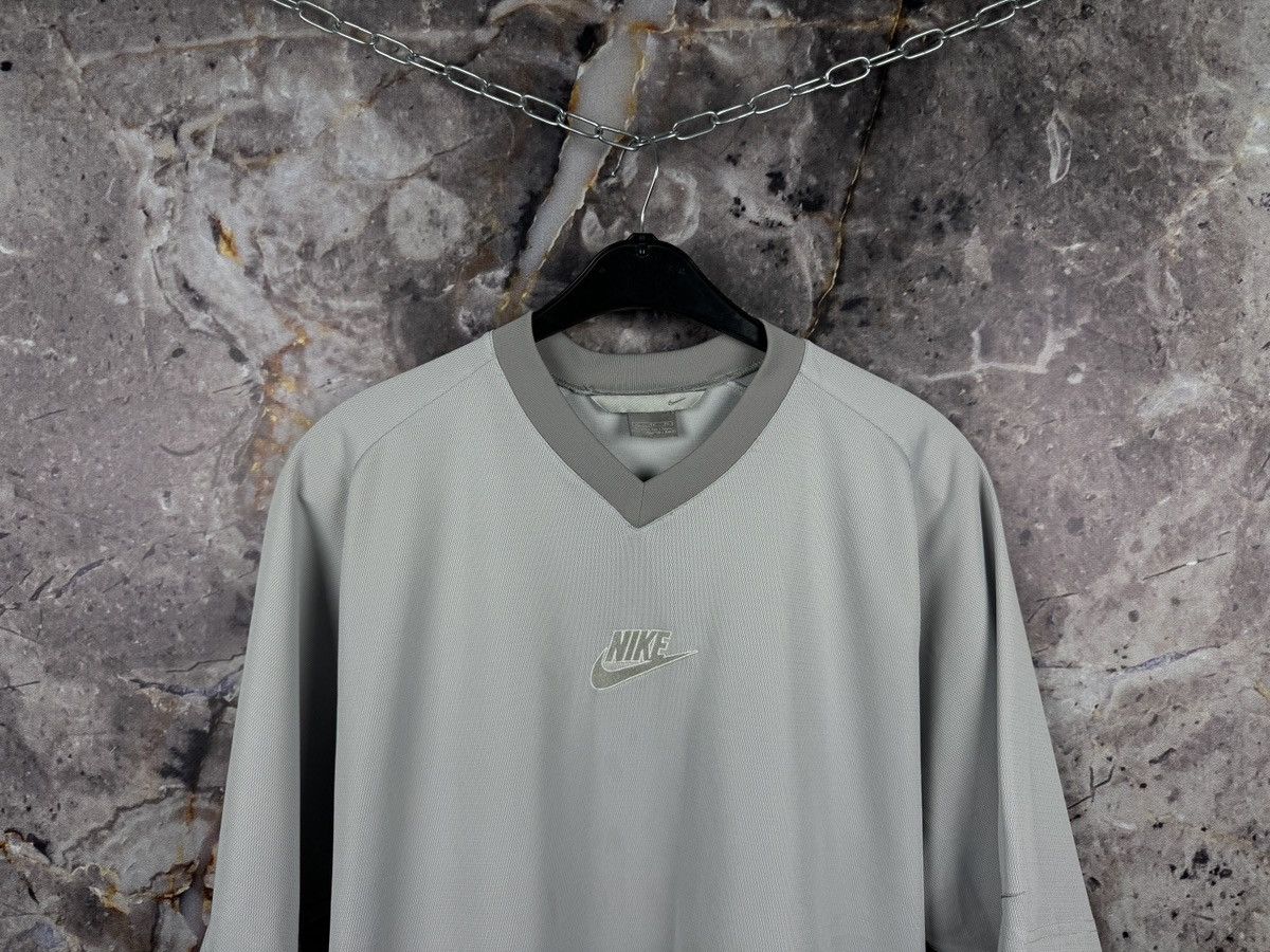 Vintage Men’s Nike T-Shirt Sportswear Vintage Size XL Size US XL / EU 56 / 4 - 2 Thumbnail