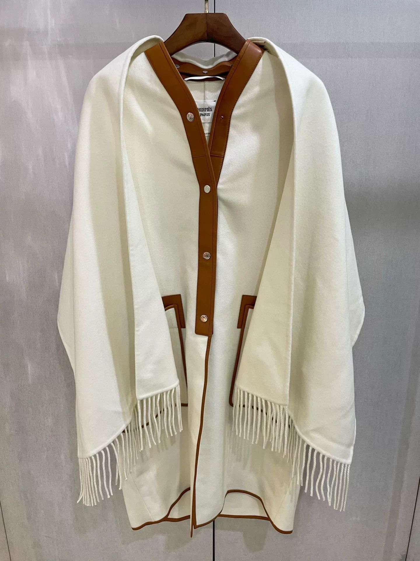 Hermes hermes cashmere fringe scarf coat set Size L / US 10 / IT 46 - 1 Thumbnail
