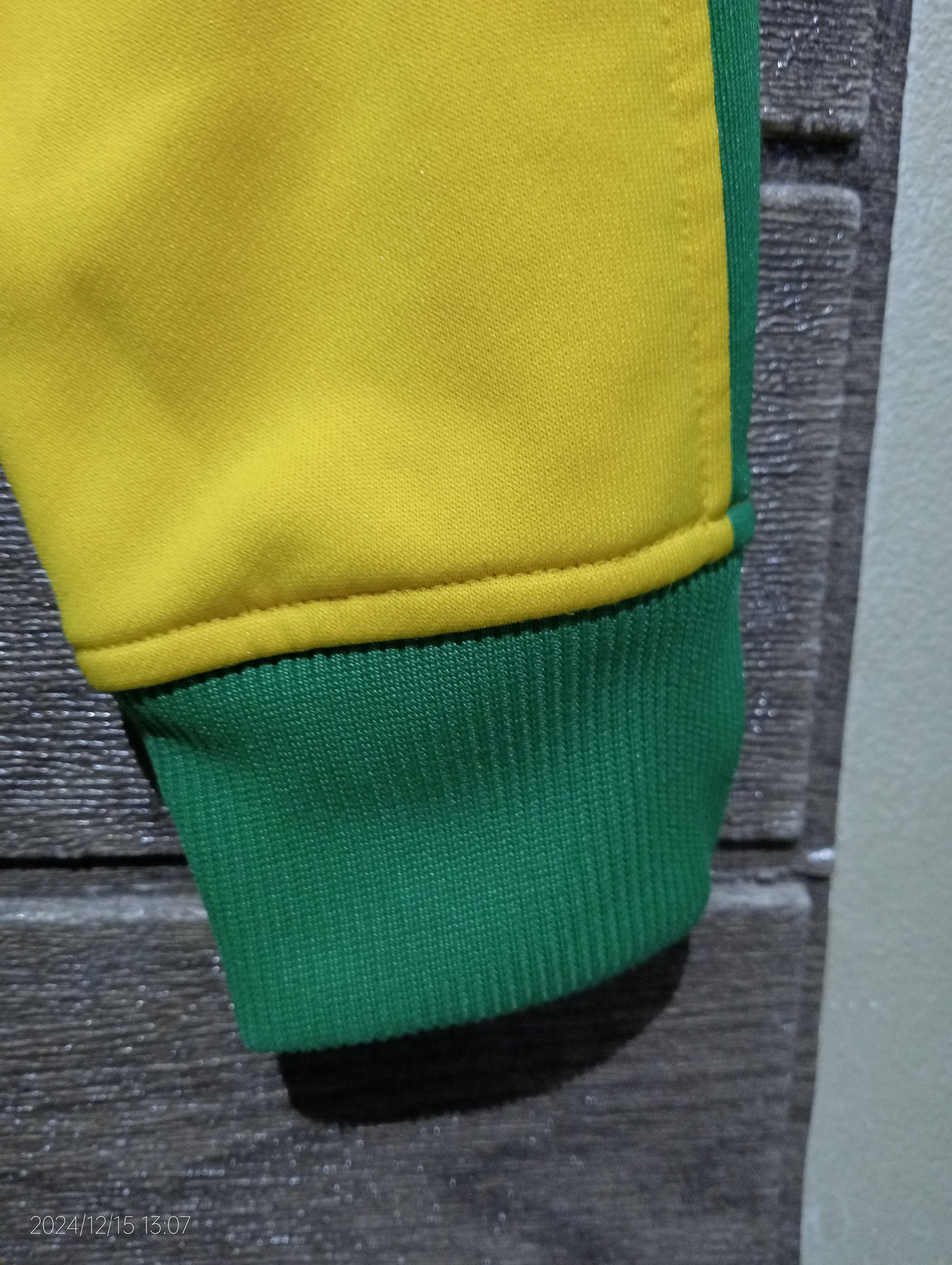 Nike Vintage Nike Futebol Brazil Track Jacket Very Rare Size US XL / EU 56 / 4 - 3 Thumbnail
