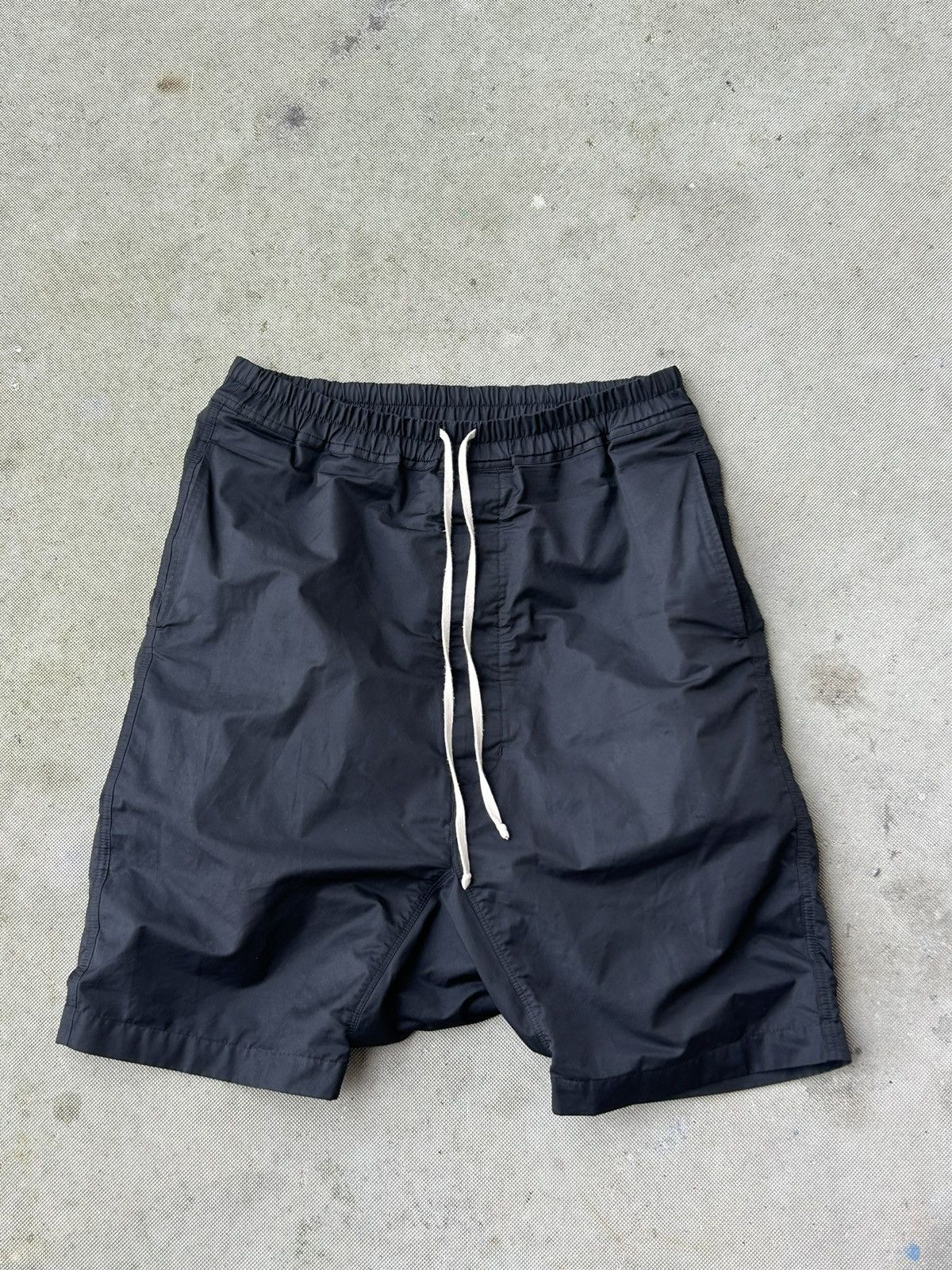 Pre-owned Rick Owens Pod Shorts In Black
