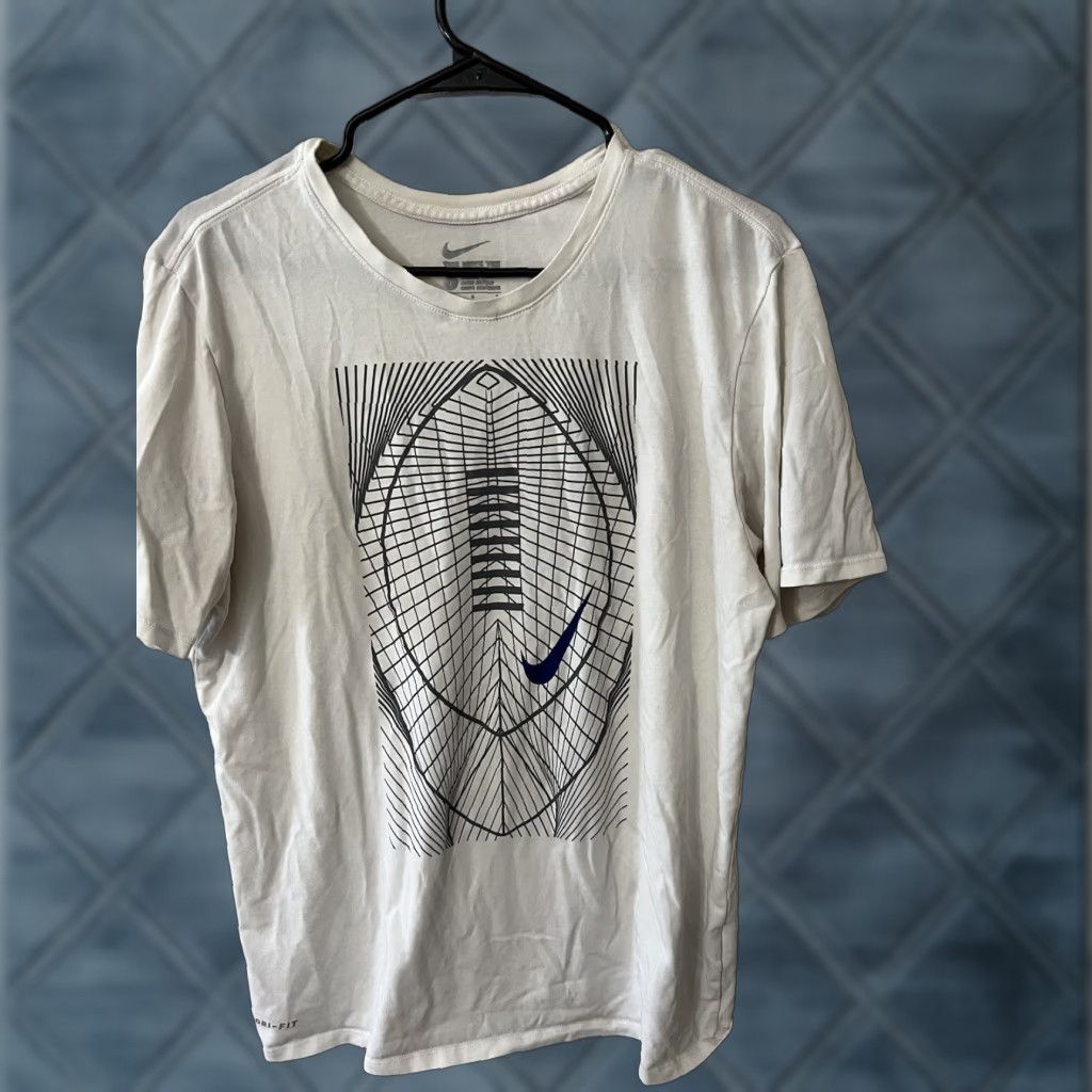 Nike VINTAGE Nike Mens Short Sleeve Football T-Shirt Size Large Crew Neck Activewear White Size US L / EU 52-54 / 3 - 1 Thumbnail