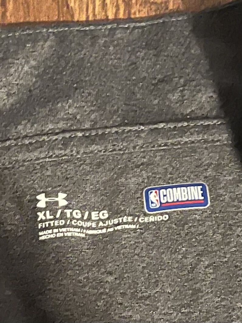 Under Armour Under Armour Charlotte Hornets pullover sweatshirt Size US XL / EU 56 / 4 - 4 Thumbnail