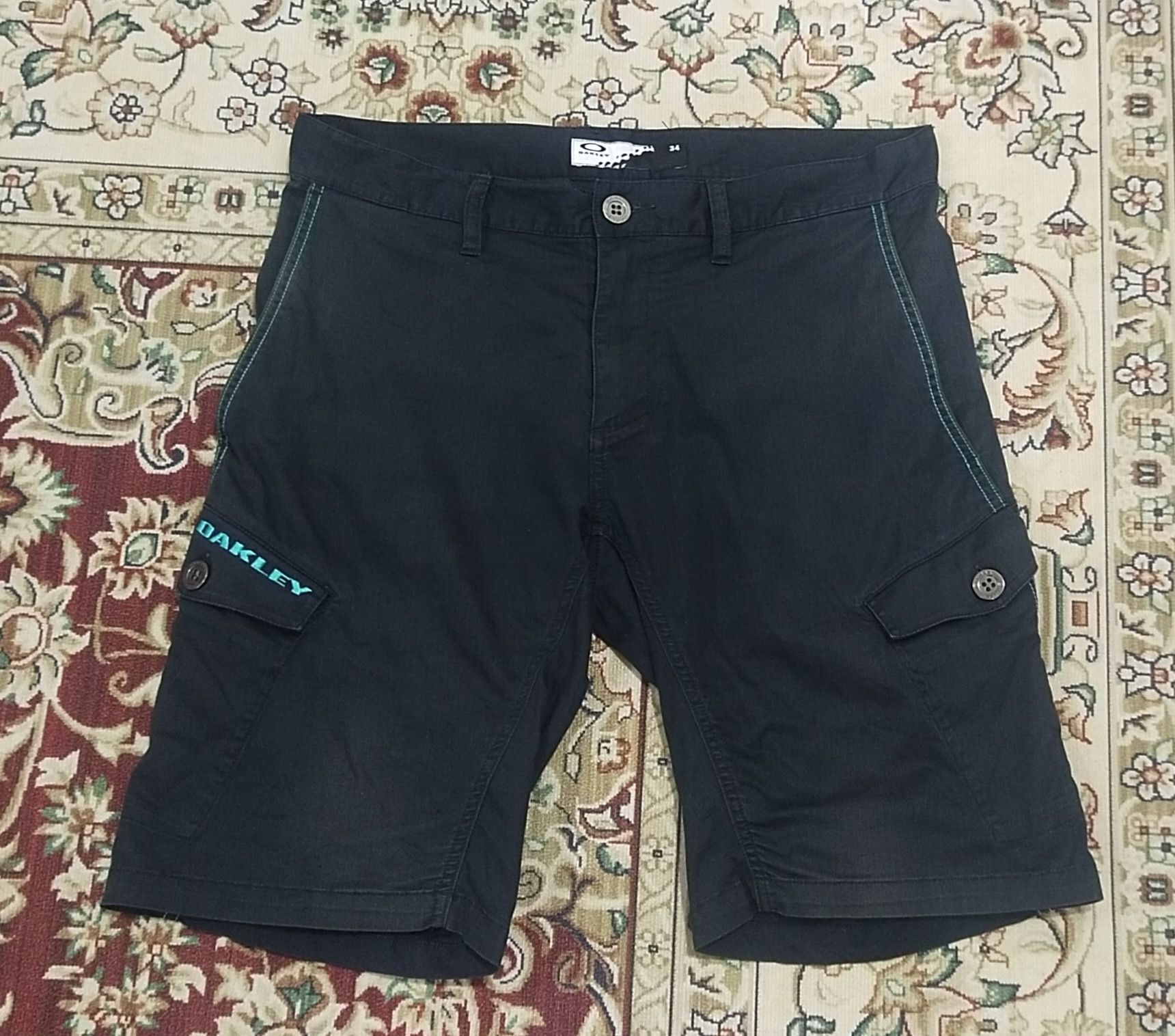 Final Drop Oakley Short Size 34inchs