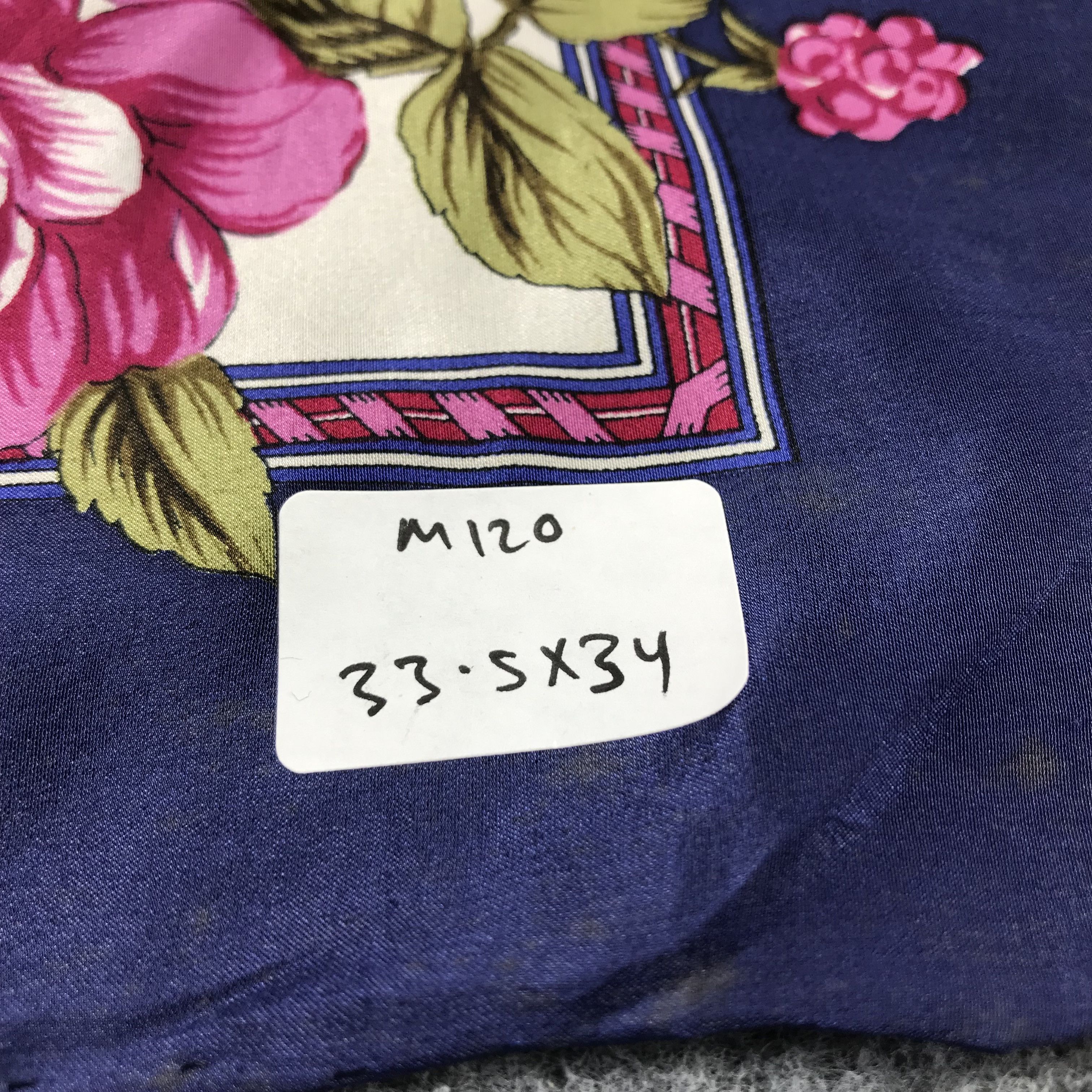 Japanese Brand Vintage Luxury Floral Silk Scarf M120 Size ONE SIZE - 14 Thumbnail