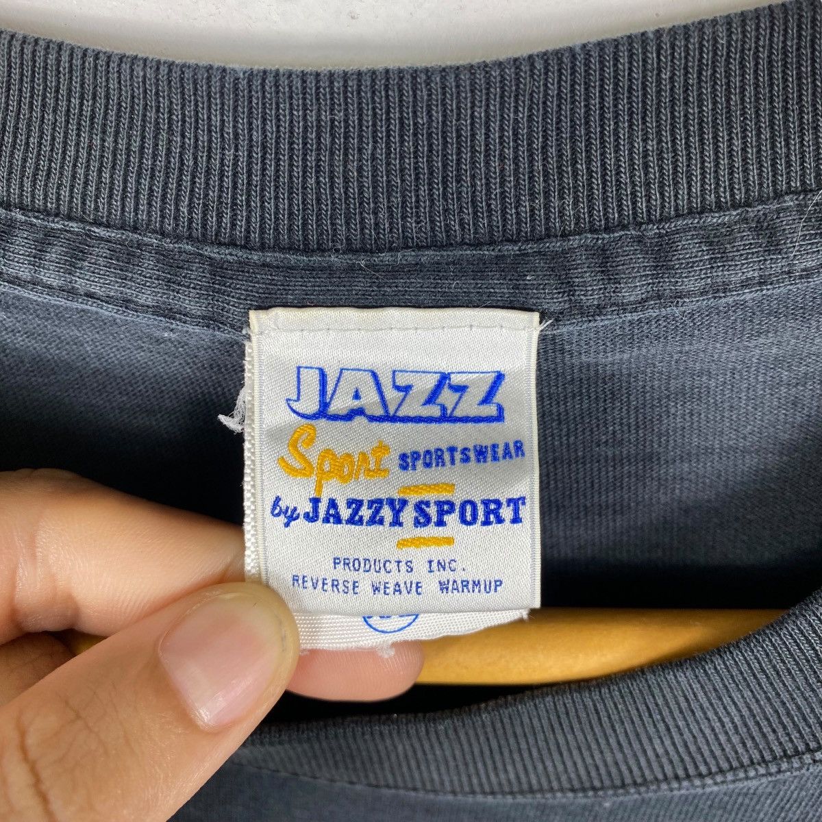 Japanese Brand Vintage 00's JAZZY SPORT Saru Clothing Graphic Tee Shirt Size US XL / EU 56 / 4 - 5 Thumbnail