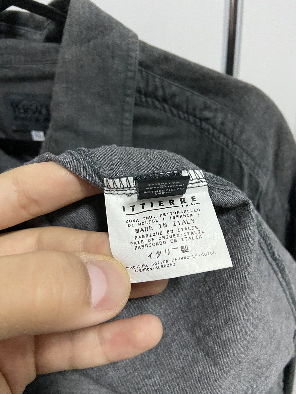Versace × Versace Jeans Couture × Vintage Versace jeans couture Vintage shirts Buttons Size US XL / EU 56 / 4 - 6 Thumbnail
