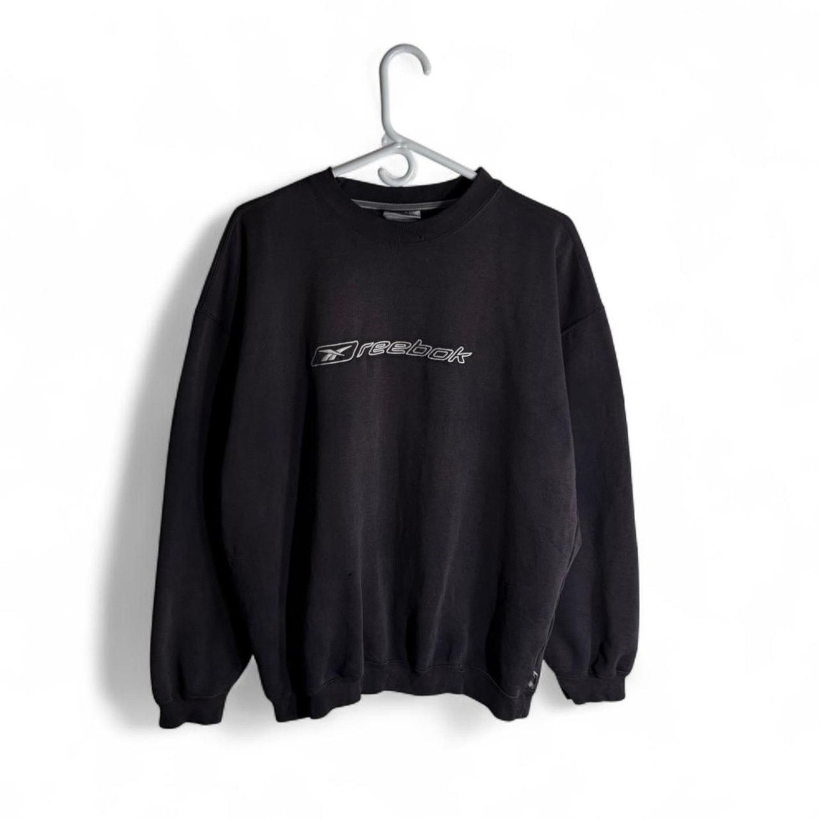 Reebok Vintage reebok faded black crewneck sweatshirt size small Size US S / EU 44-46 / 1 - 1 Thumbnail