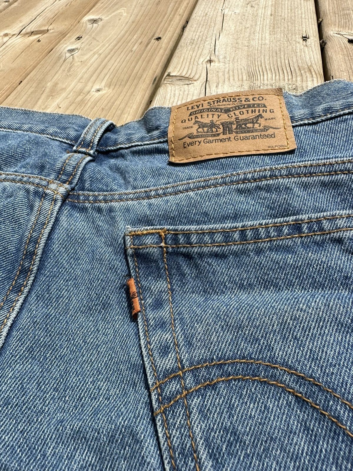 Orange tab levis 550 sale