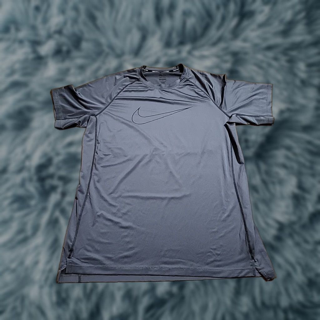 Nike Nike Pro Shirt XL Men Gray 46 in Chest Center Swoosh SS Drifit Pullover Activewear EUC Size US XL / EU 56 / 4 - 1 Thumbnail