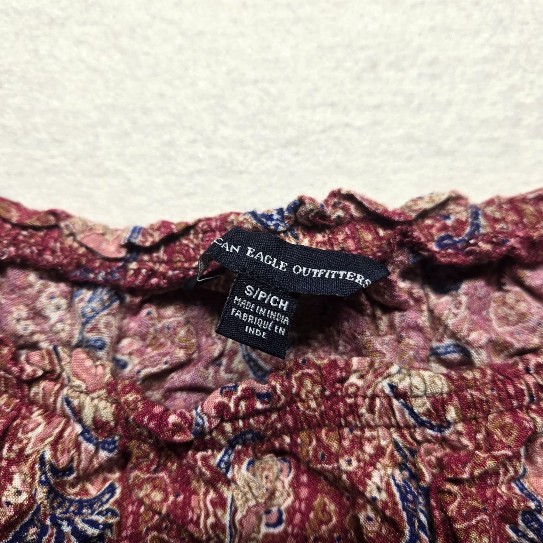 American Eagle Outfitters American Eagle Outfitters Shirt Womens S Red Paisley 3/4 Sleeve Blouse Top Small Size S / US 4 / IT 40 - 2 Thumbnail