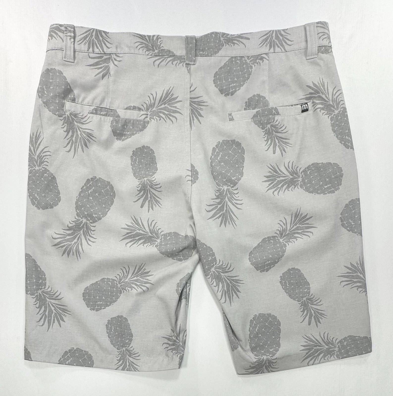 TravisMathew Travis Mathew Pineapple Print Flat Chino Shorts Gray L Size US 34 / EU 50 - 2 Thumbnail