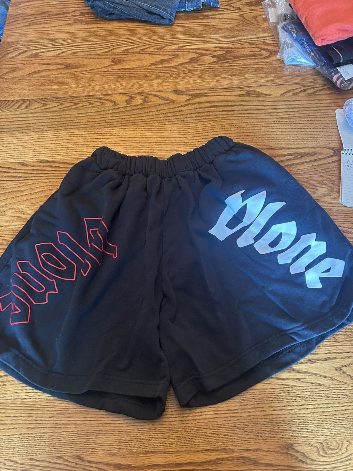 Vlone Vlone Lifestyle Shorts (L) Size US 34 / EU 50 - 1 Thumbnail