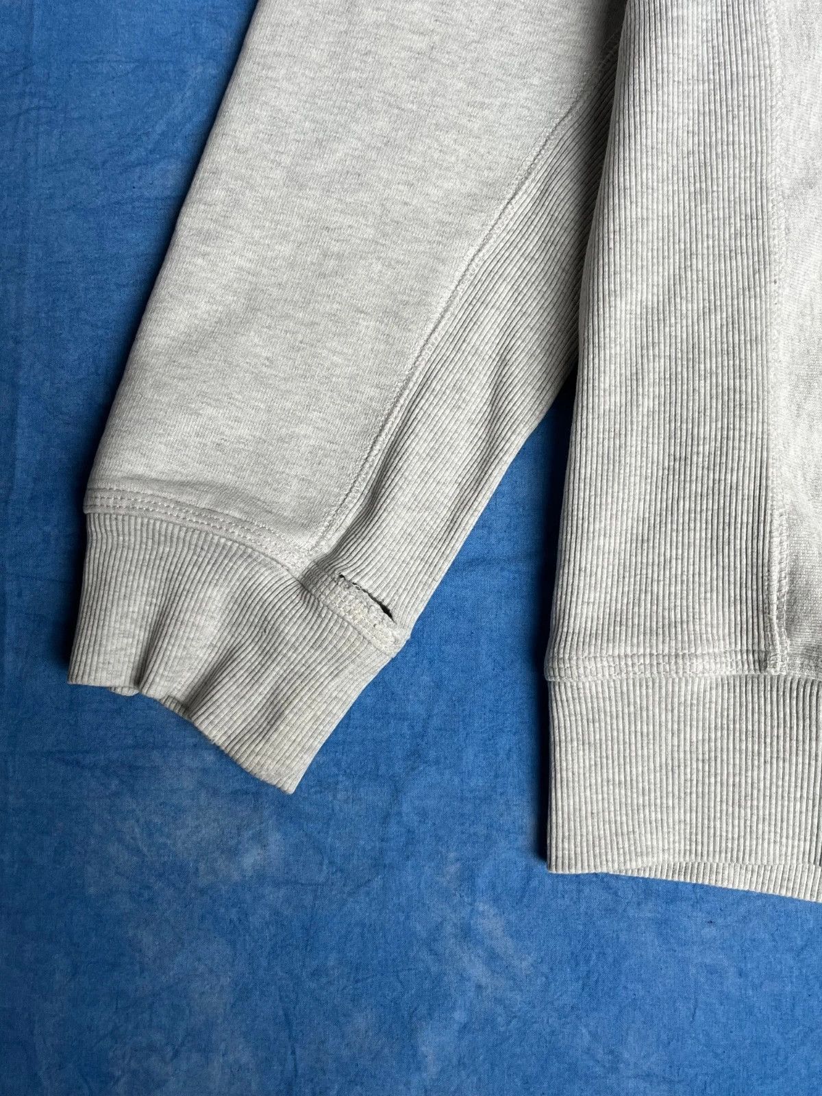 Carhartt Wip Carhartt Hooded American Script Sweat Distressed Workwear Size US S / EU 44-46 / 1 - 6 Thumbnail