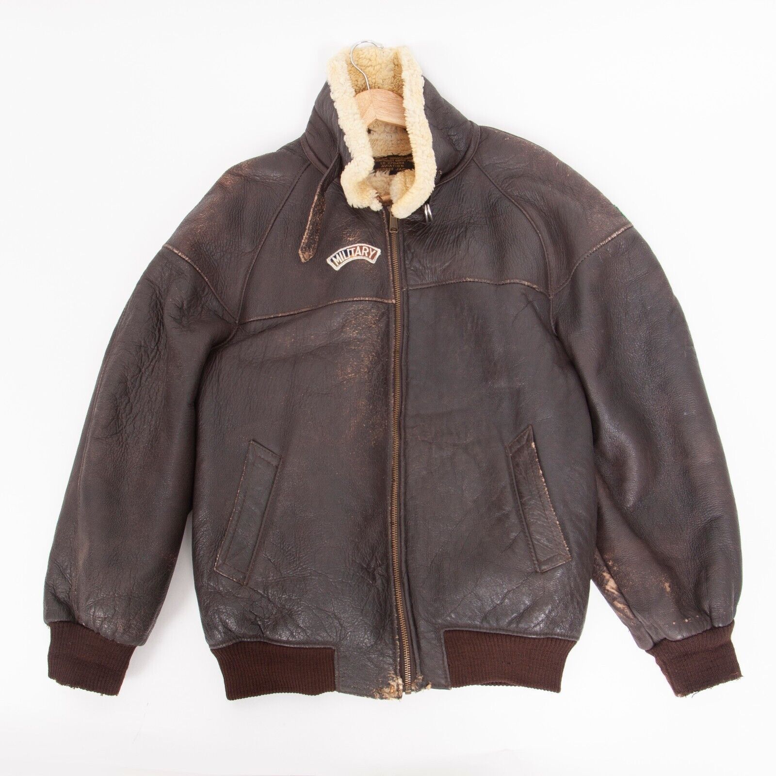 Vintage Vintage US Army B6 Shearling Bomber Jacket Airforce Leather Size US L / EU 52-54 / 3 - 1 Thumbnail