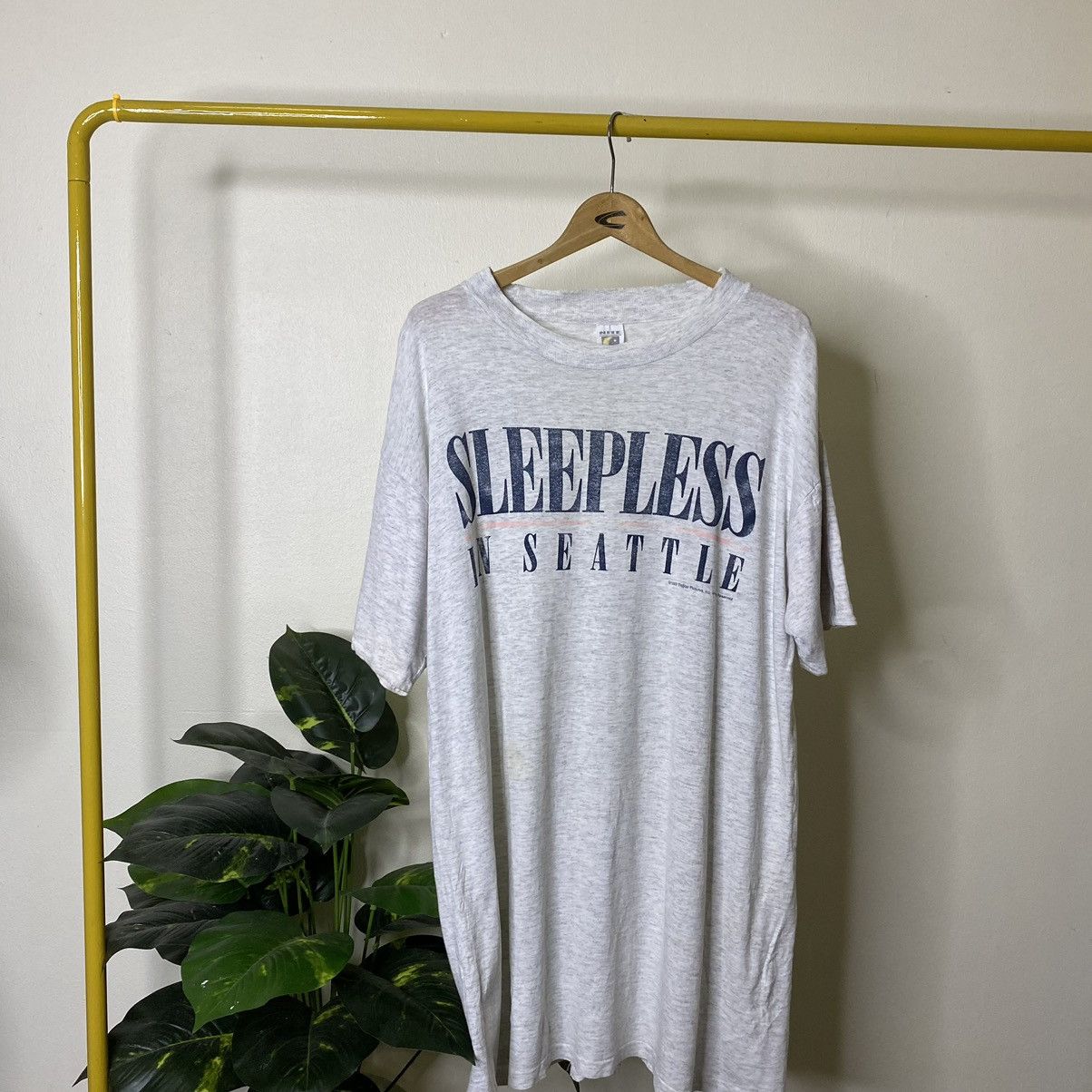 Vintage 1993 Sleepless In Seattle Romance Movie Promo Tee Tom Hanks Size US XL / EU 56 / 4 - 1 Thumbnail