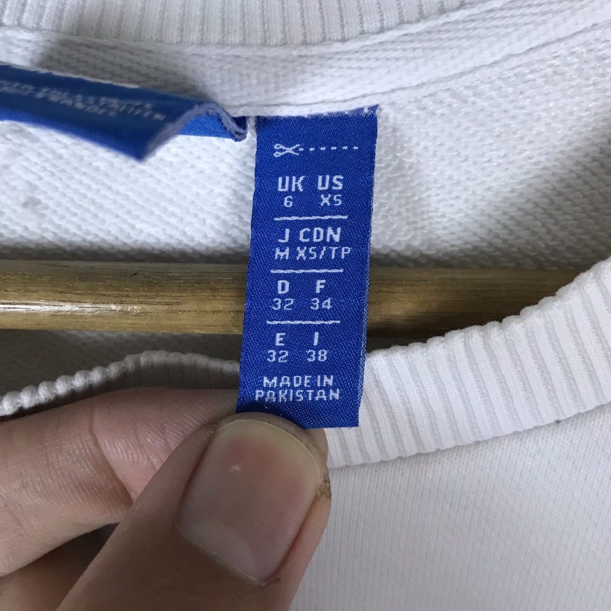 Adidas Vintage Adidas Big Logo Pullover Jumper Sweatshirt Size US XS / EU 42 / 0 - 7 Thumbnail