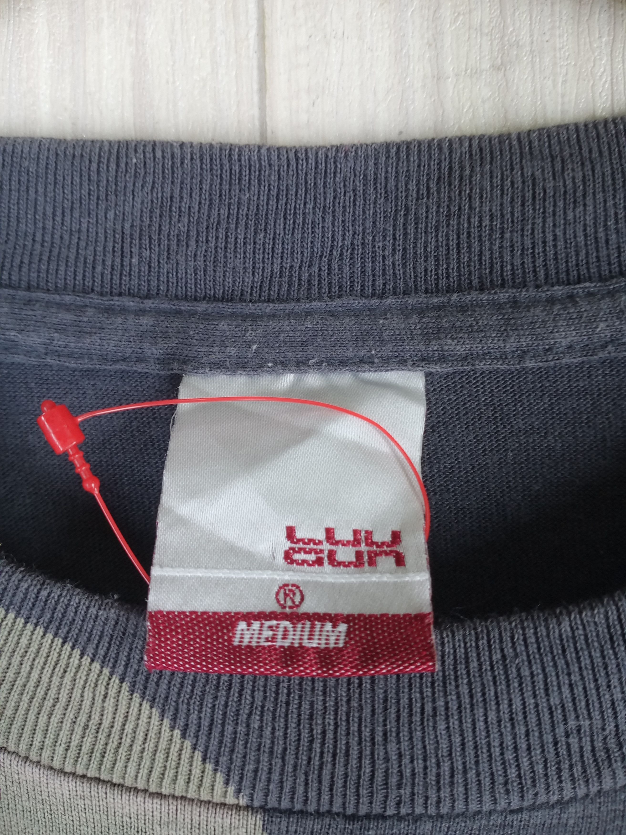 Japanese Brand × Vintage Rare Vintage Japanese Brand Luvgun Magnum Tshirt Size US M / EU 48-50 / 2 - 6 Thumbnail