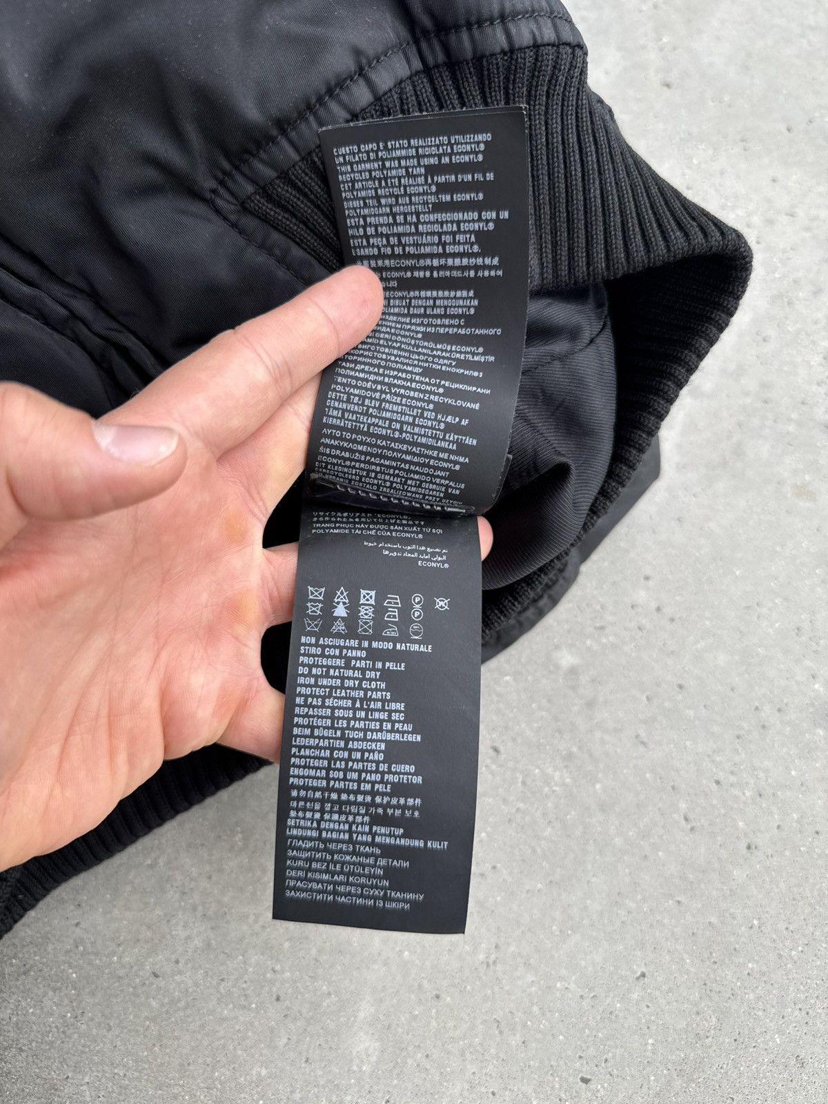 Prada Prada Re-Nylon Bomber Jacket Grail Designer Basic black rare Size US M / EU 48-50 / 2 - 10 Thumbnail