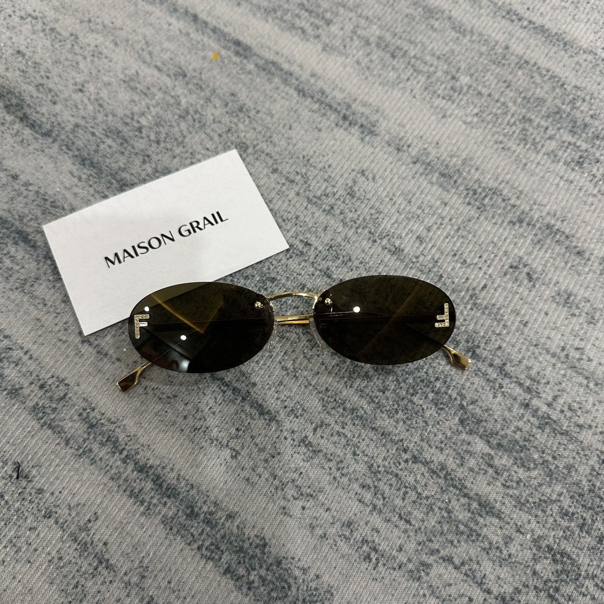 Fendi FENDI FE4075US 30J SUNGLASSES Size ONE SIZE - 2 Thumbnail