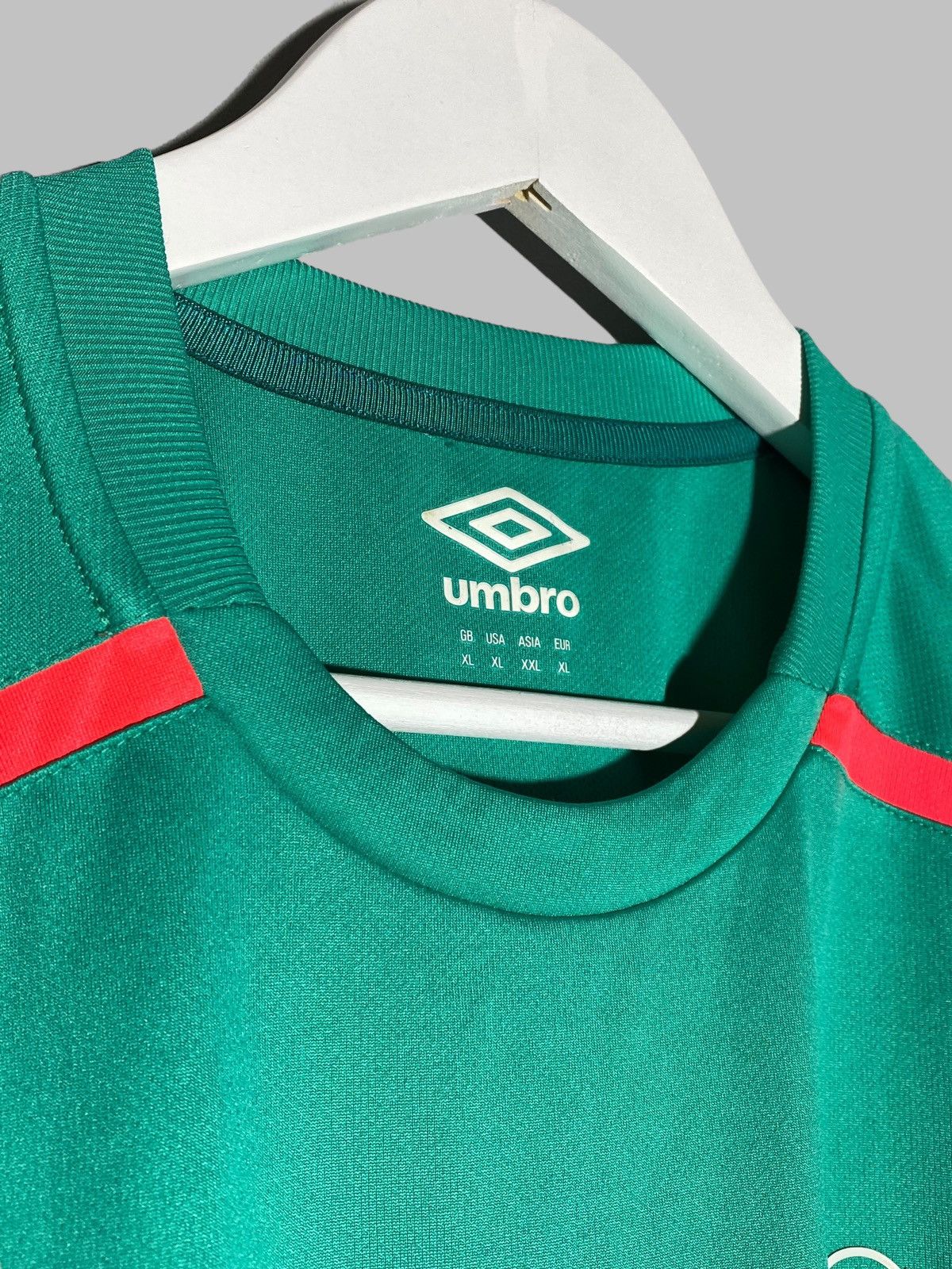 Umbro Umbro Derby County 2017-18 Goalkeeper Football Shirt Size US XL / EU 56 / 4 - 6 Thumbnail