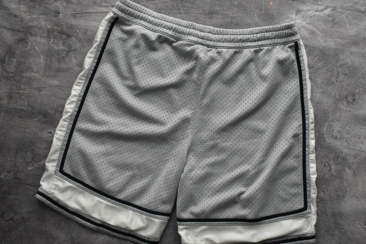 Vintage Vintage Y2K And 1 Gym Shorts (L) Size US 34 / EU 50 - 5 Thumbnail