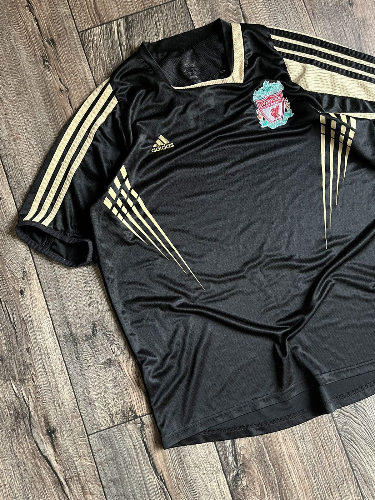 Adidas × Vintage Vintage Adidas Liverpool 2008/2009 Pre Match Training Jersey Size US M / EU 48-50 / 2 - 3 Thumbnail