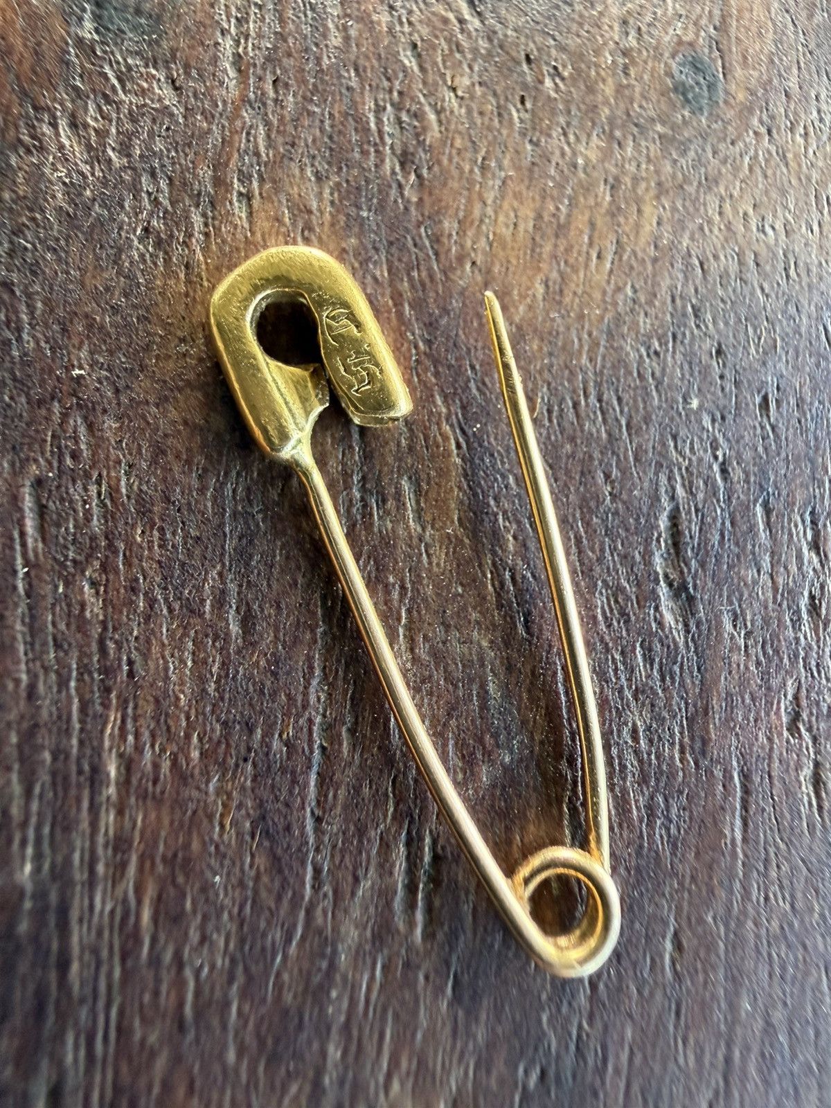 Chrome Hearts Chrome Hearts 22k gold safety pin Size ONE SIZE - 1 Thumbnail