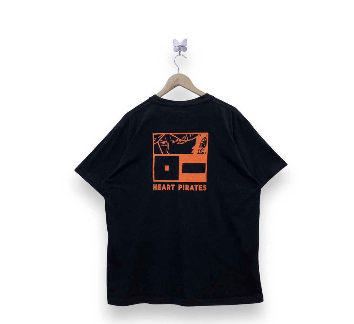 Anime Uniqlo X One Piece Trafalgar D Water Law Anime Tshirt Size US XXL / EU 58 / 5 - 1 Thumbnail