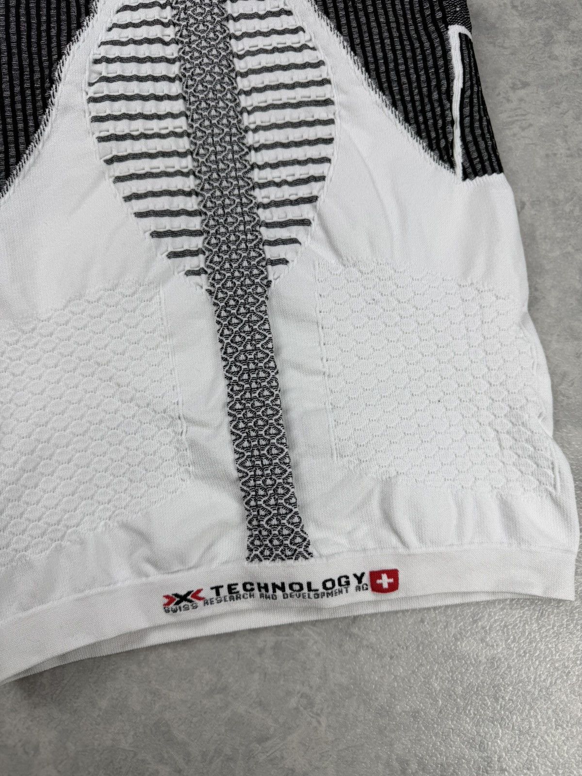 Other X-Bionic The Trick Compression Tank Top Women’s Size XS Size XS / US 0-2 / IT 36-38 - 5 Thumbnail