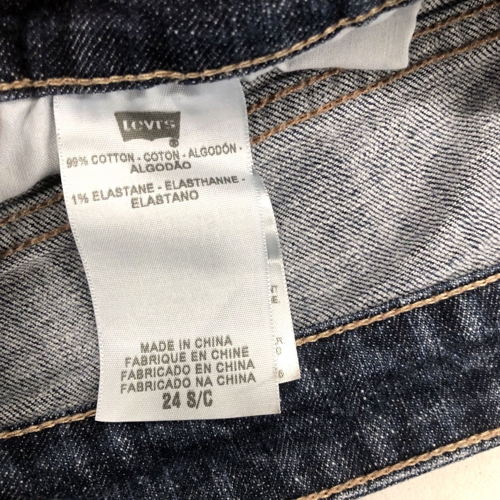 Levi's VINTAGE LEVI'S 580 Boot Cut Jeans Women Regular Size 24 Inseam 32" Blue Cotton Blend Beaded Accents Dark Wash 5-Pocket Stretch Classic Rise High Rise Size 42" / US 20 - 7 Thumbnail