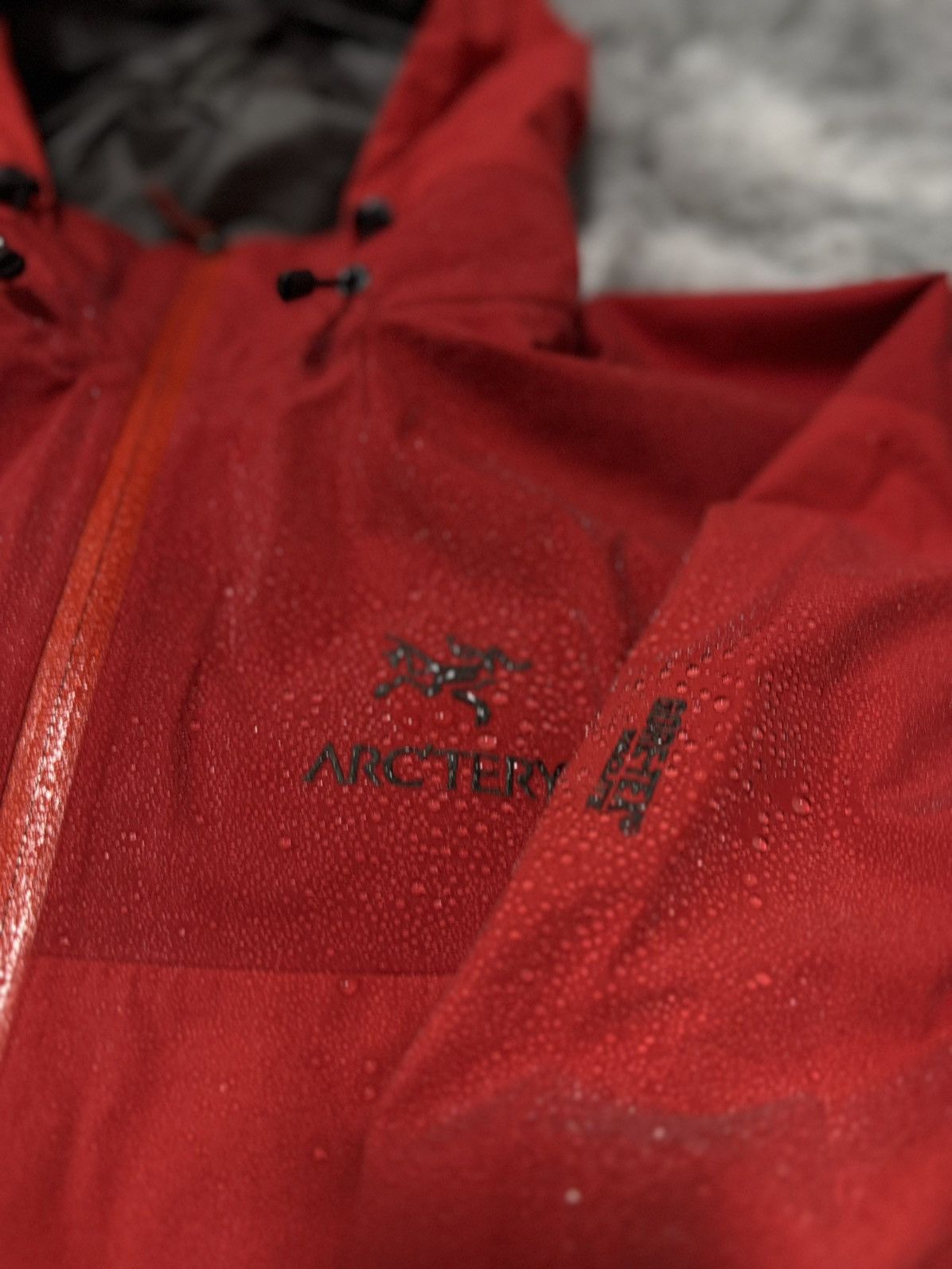 Arc'teryx Arc'teryx Alpha SV GORE-TEX Pro | XL | Bright Red Size US XL / EU 56 / 4 - 11 Thumbnail