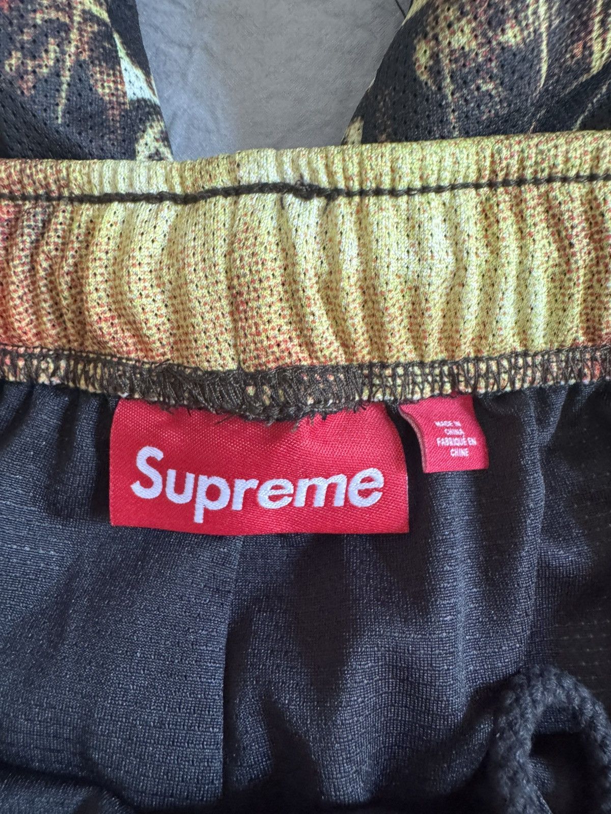Supreme Supreme Vinci Per Noi Soccer Short Size US 40 / EU 56 - 11 Thumbnail