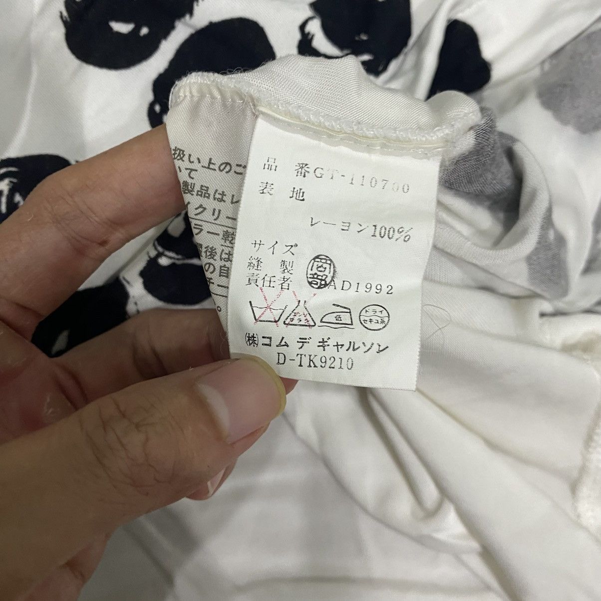 Comme des Garcons VINTAGE 1992 Comme Des Garçons Archive Polka Dot Tee Rayon Size US M / EU 48-50 / 2 - 10 Thumbnail
