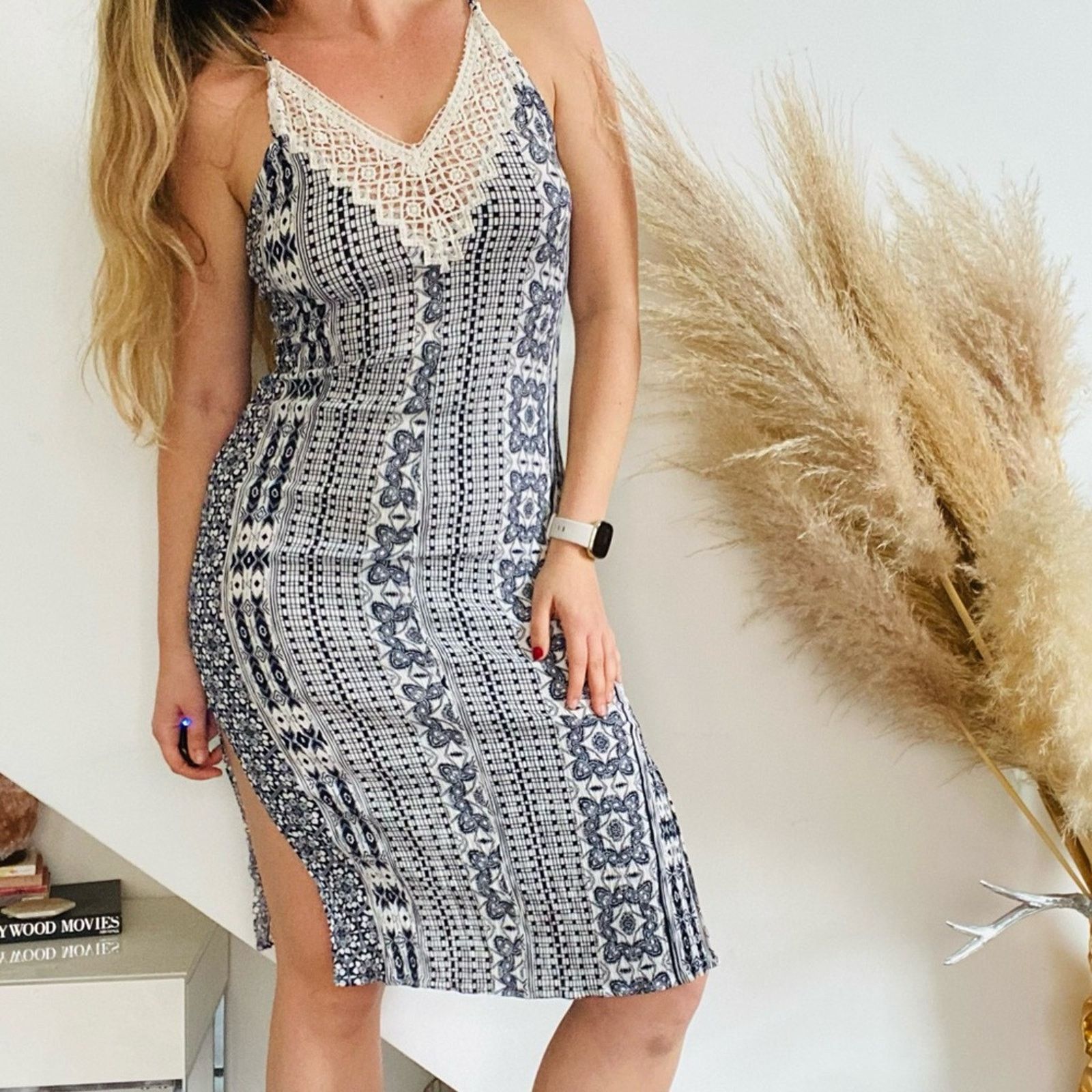 Everlane EVERLY Blue White Crochet Lace Tank Top Printed Midi Dress Size M / US 6-8 / IT 42-44 - 1 Thumbnail