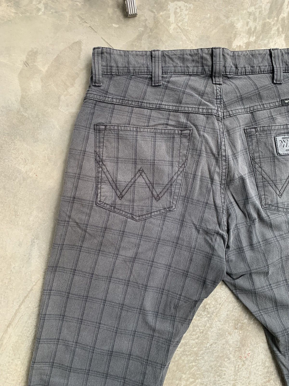 Designer × Wrangler Casual Pants By Wrangler Size US 33 - 11 Thumbnail