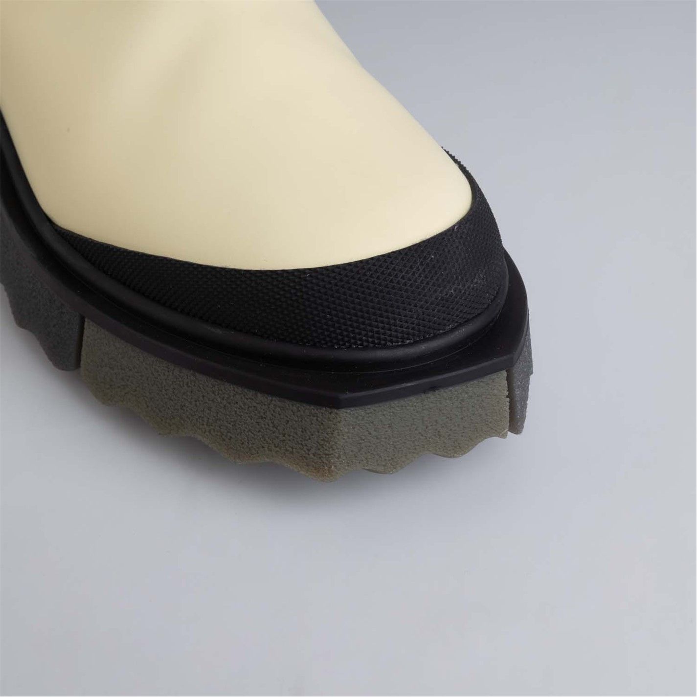 Off-White o1g2r1mq0125 Calf Sponge Chelsea Boots in Cream & Black Size US 8.5 / IT 38.5 - 5 Thumbnail