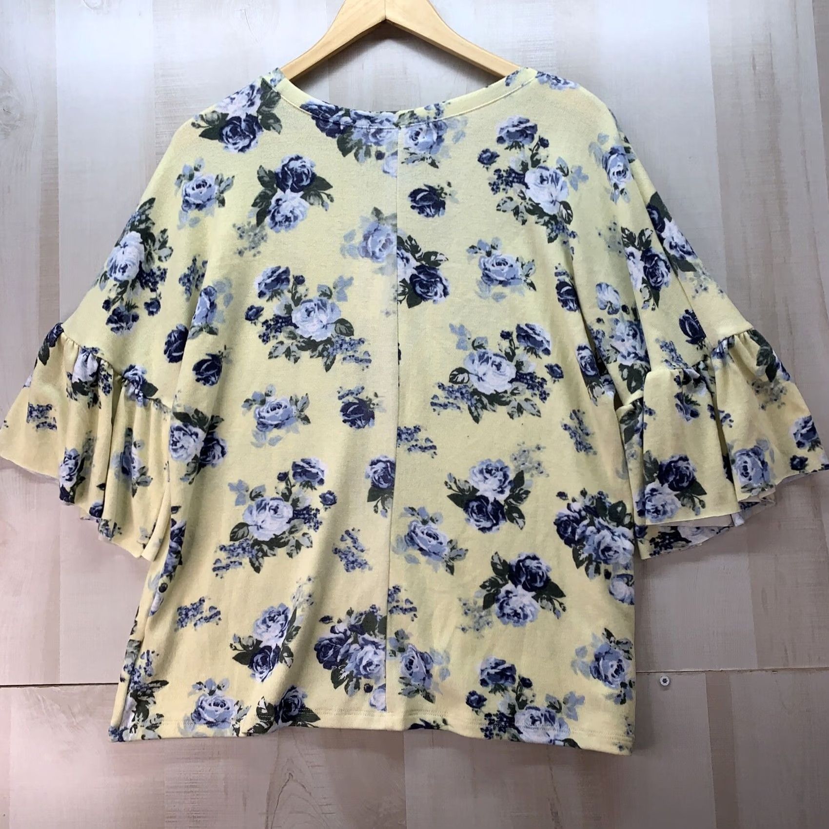 Vintage No Comment Womens Knit Floral Short Bell Sleeve Top L Blue NWT-6021 Size L / US 10 / IT 46 - 3 Thumbnail