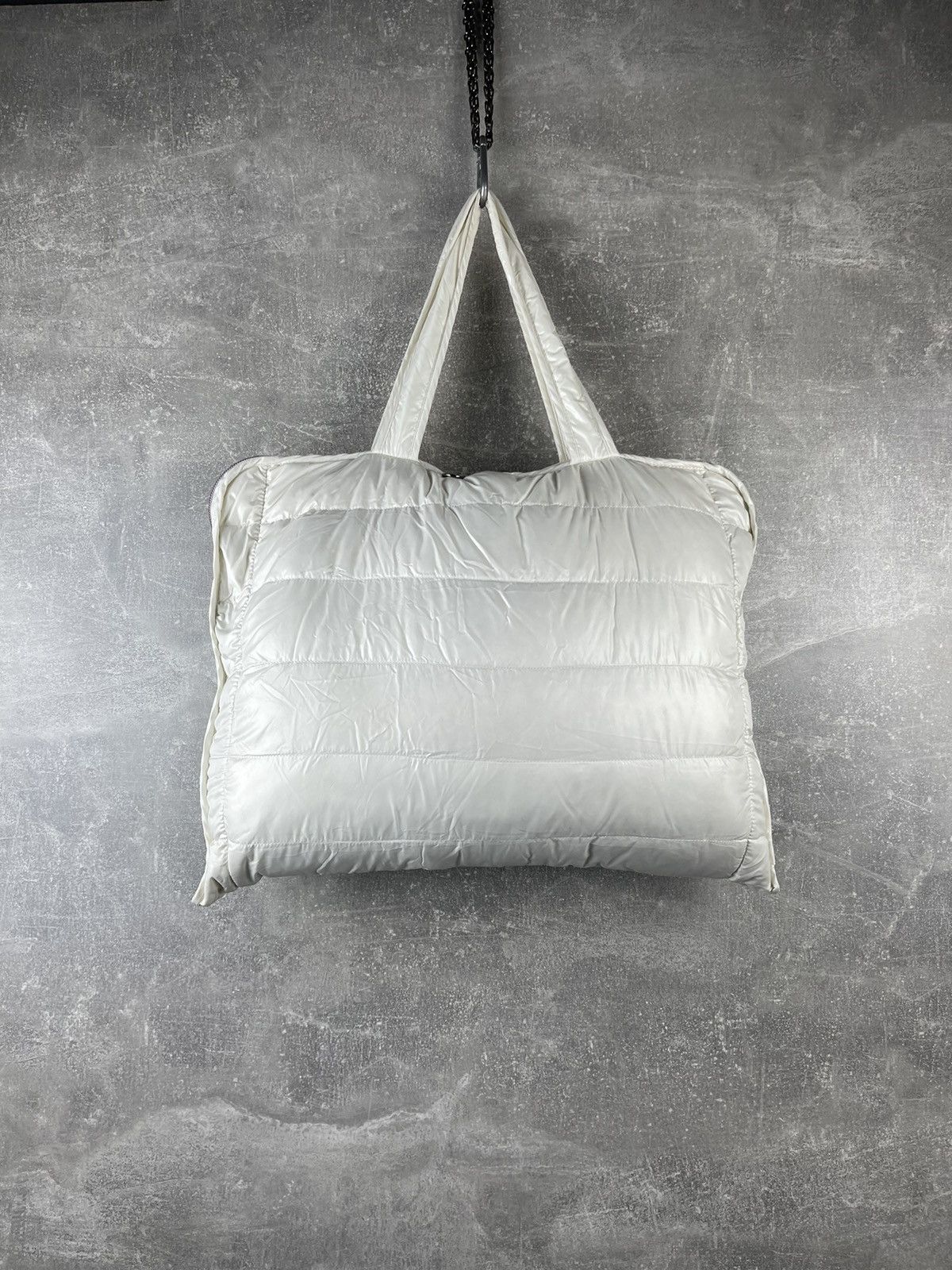 Moncler Moncler France Nylon Puffer Luxury Down White Zip Tote Bag Size ONE SIZE - 7 Thumbnail