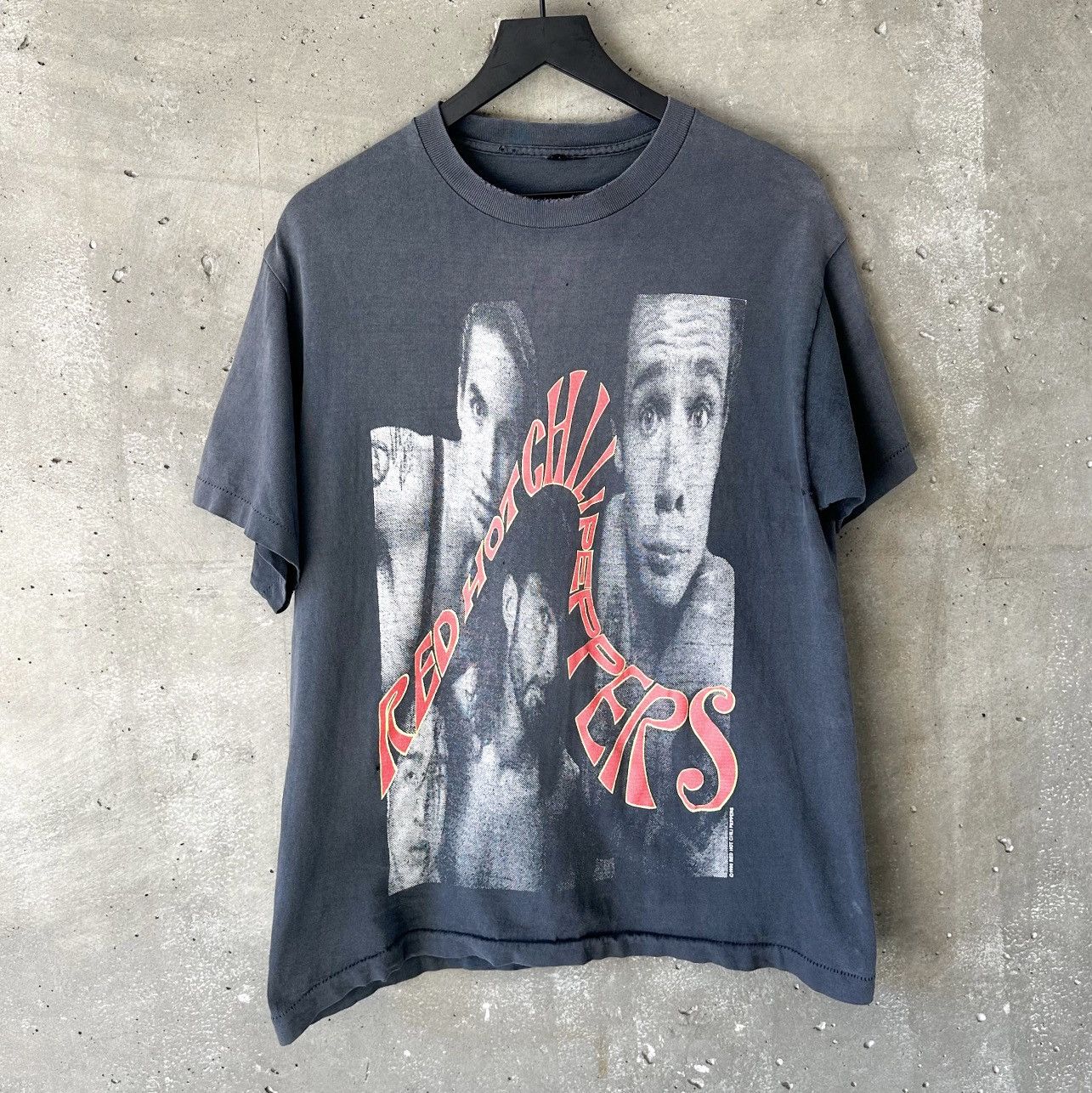 Band Tees 90’s FADED Red Hot Chili Peppers Portrait T-Shirt Size US L / EU 52-54 / 3 - 2 Thumbnail