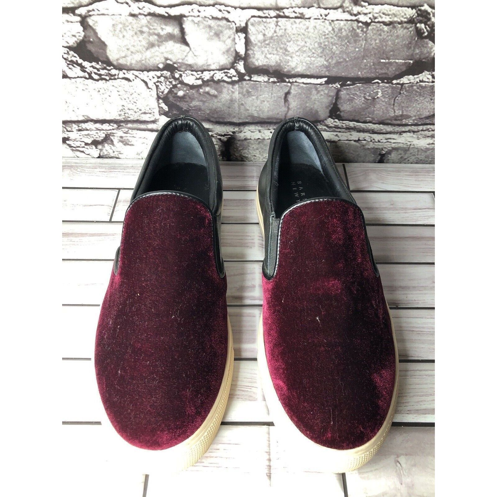 Barneys New York Barney’s New York Red Velvet Suede Slip On Casual Sneakers S Size US 6 / IT 36 - 11 Thumbnail