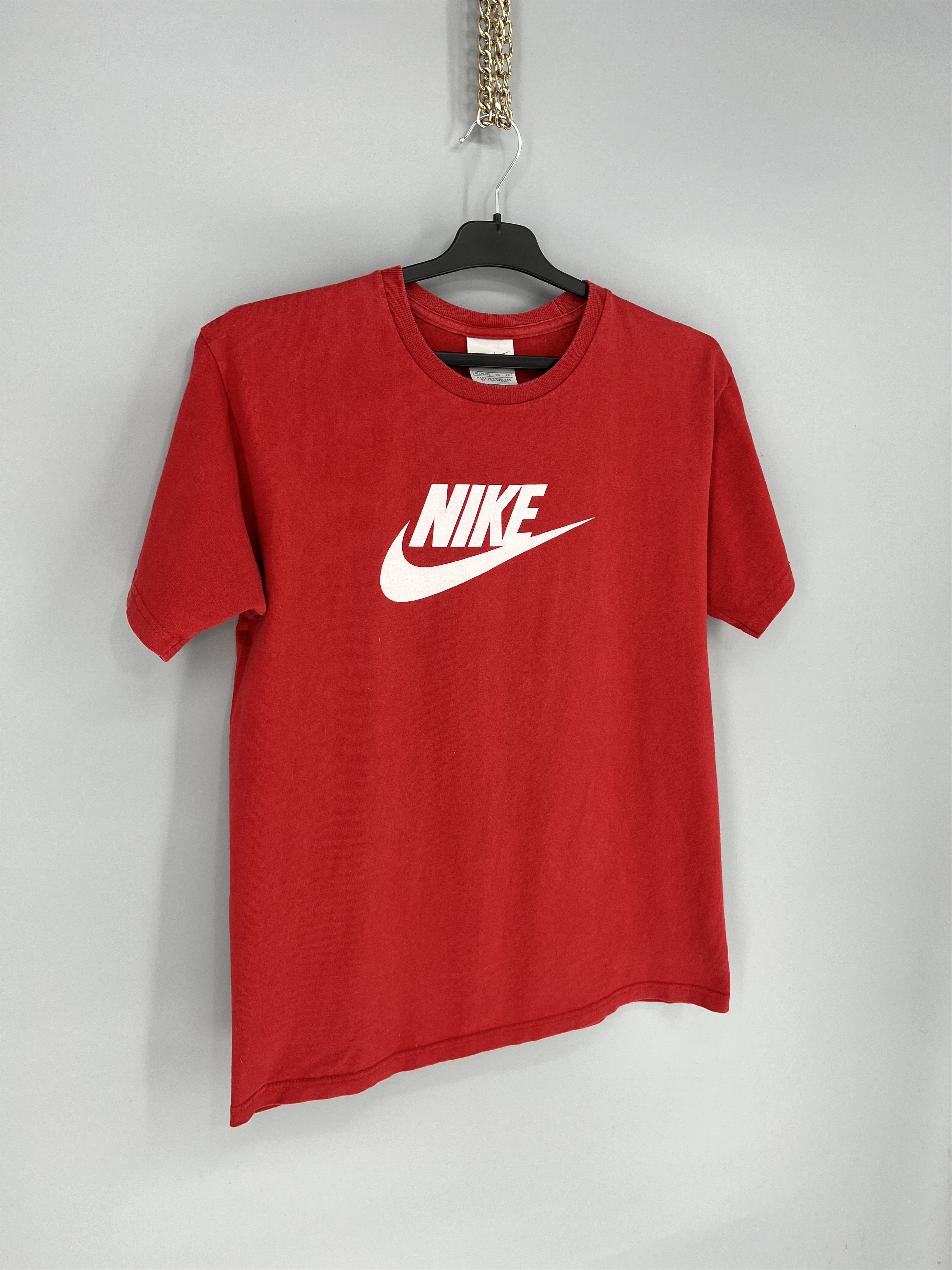 Nike Vintage Y2K Nike Center Swoosh Logo T-Shirt Size US L / EU 52-54 / 3 - 2 Thumbnail