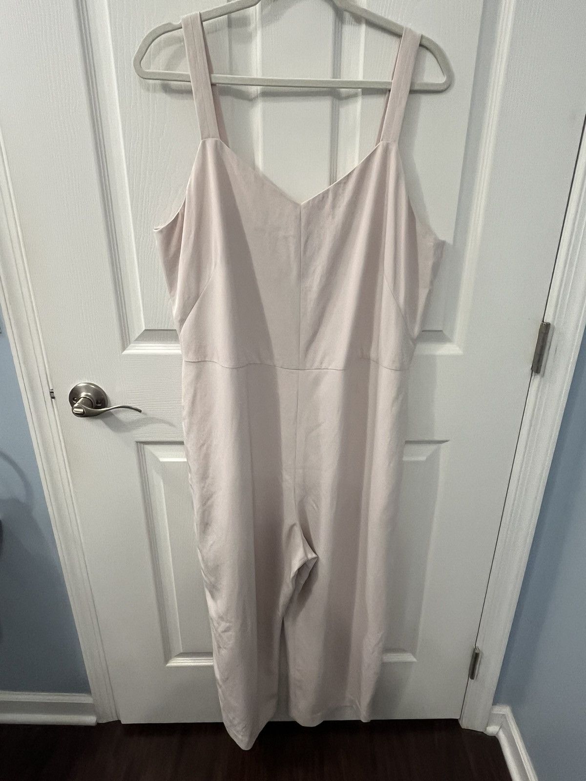 Everlane Everlane size 16 light pink cropped jumpsuit Size 38" / US 16 / IT 52 - 1 Thumbnail