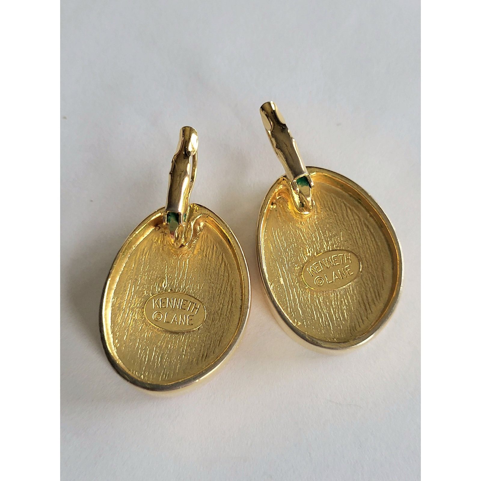 Kenneth Jay Lane VTG 22K Plate Kenneth Jay Lane Enamel/Gold Earrings Pierced Size ONE SIZE - 4 Thumbnail